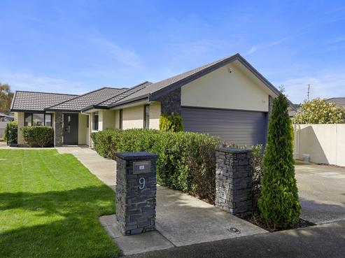 9 Vernon Grove, Brown Owl