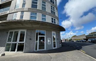 Ground Floor Office with Exposure