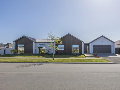 4 Walter Case Drive, Casebrook