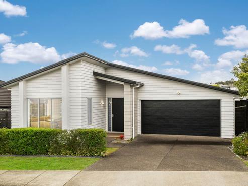 122 Colonial Drive, Silverdale