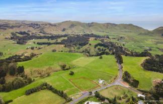 2586 Awhitu Road, Awhitu
