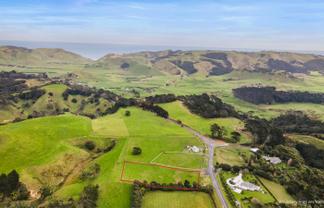 2594 Awhitu Road, Awhitu