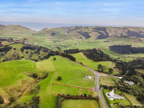 2594 Awhitu Road, Awhitu