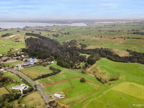 2590 Awhitu Road, Awhitu
