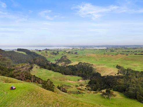 2500 Awhitu Road, Awhitu