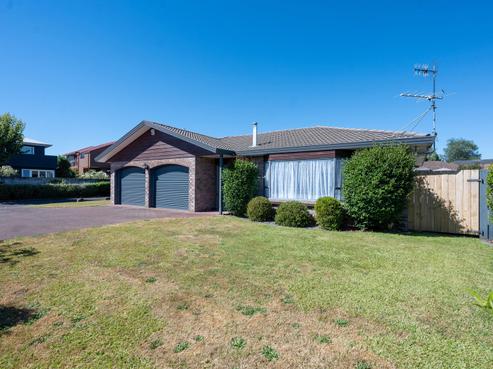 35 Carter Drive, Westbrook