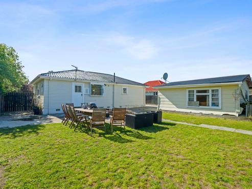 362 Pages Road, Aranui
