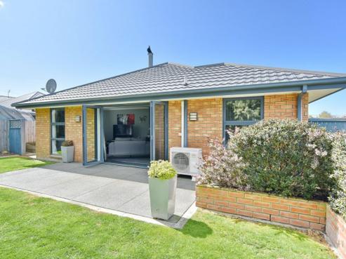 11 James Drive, Woodend