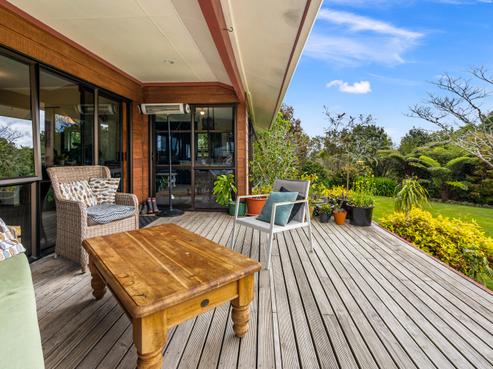 211 Gray Road, Kamo