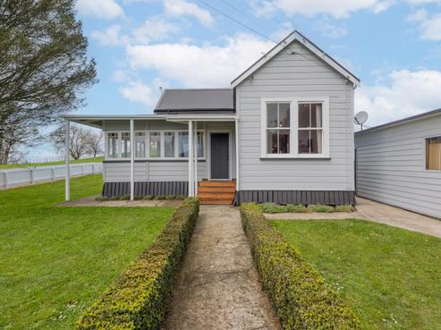 1347 State Highway 1, Tirau