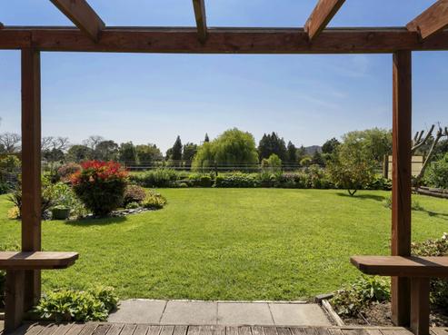 35 Edgewater Grove, Whakatane