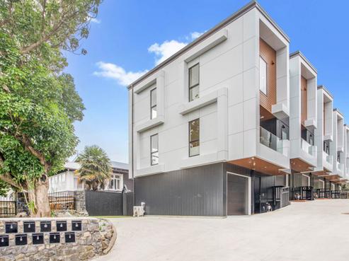9/36 Seccombes Road, Epsom