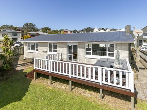 5 Oswald Crescent, Paparangi