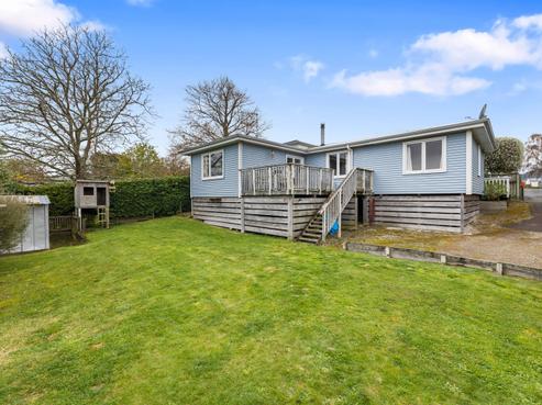 2/35 Kotare Street, Hilltop