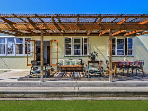 803 Willowpark Road South, Akina