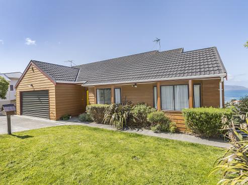 30 Wye Street, Island Bay