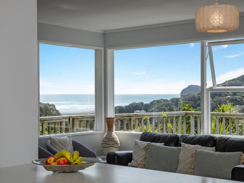 90 Seaview Road, Piha