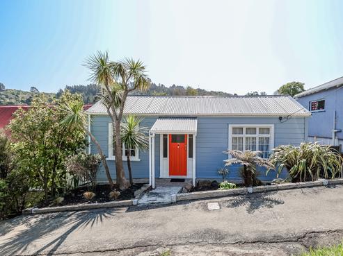 16 Mary Street, Port Chalmers