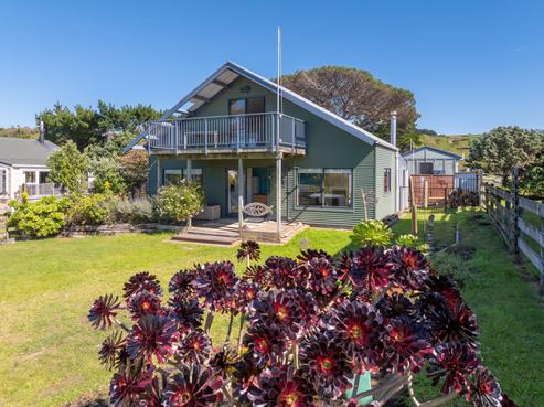 22 Pinedale Crescent, Riversdale Beach