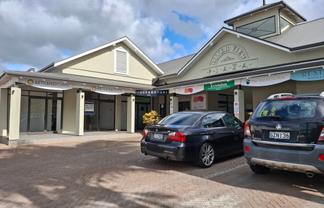Retail space 83m2 - River View Plaza, Warkworth 