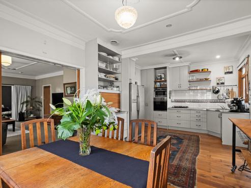 401 Willowpark Road North, Hastings
