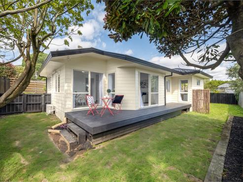 2/17 Bain Place, Bucklands Beach