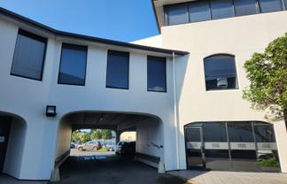 Bright and fresh workspace on Lincoln Road