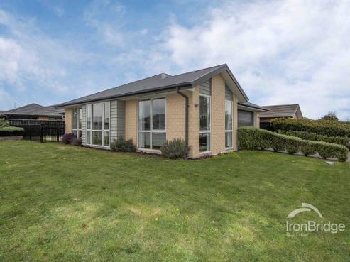 31 Faringdon Boulevard, Rolleston