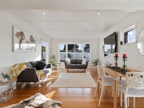 111 Lancaster Road, Beach Haven