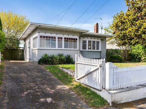 5 Riro Street, Point Chevalier