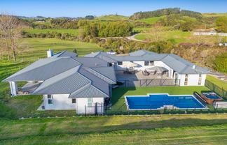 100 Hauora Lane, Waitoki