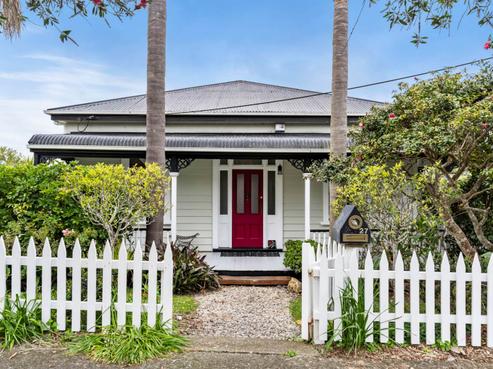 27 Garfield Road, Helensville