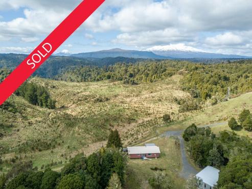1246 Erua Road, National Park