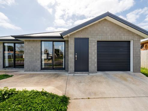 4/2 Masefield Drive, Enderley