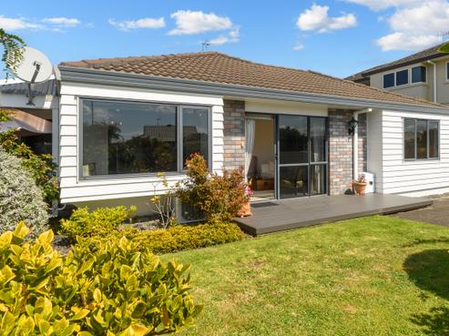 7A Percival Avenue, Matua