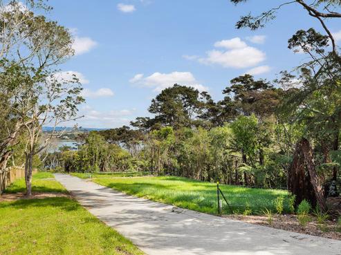 5A Chatham Avenue, Paremoremo