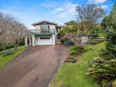 16 Freeth Drive, Frankleigh Park