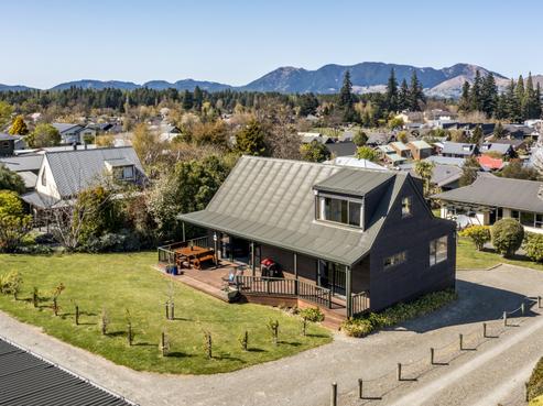 13 Denby Place, Hanmer Springs