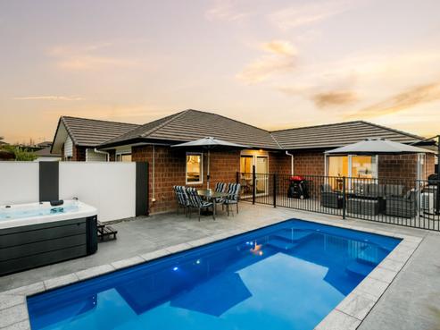 87 Mataroa Crescent, Flagstaff