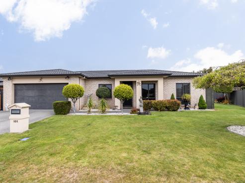 101 Northwood Avenue, Mahora