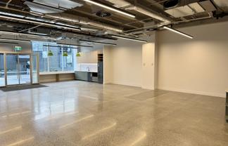 High quality refurbished office