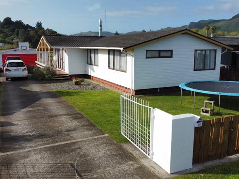 76 Station Road, Paeroa