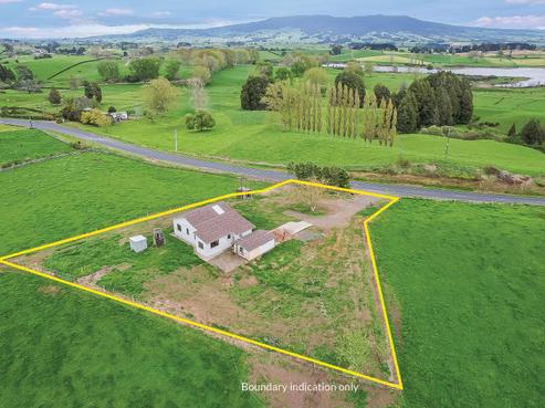 242 Meadway Road, Ngahinapouri