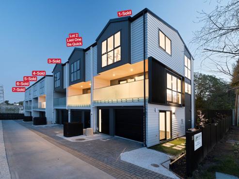 2/34 Lincoln Park Avenue, Massey