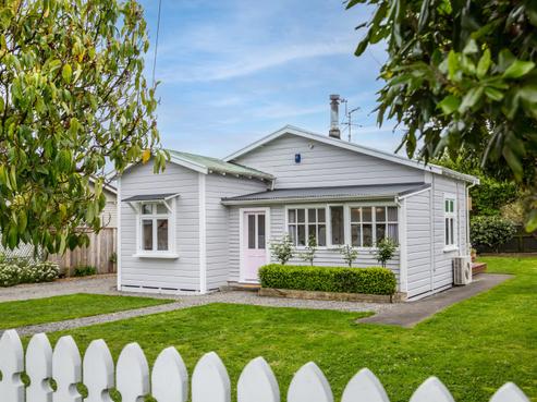30 Augustus Street, Carterton