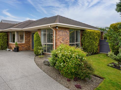 2 Glencullen Drive, Casebrook
