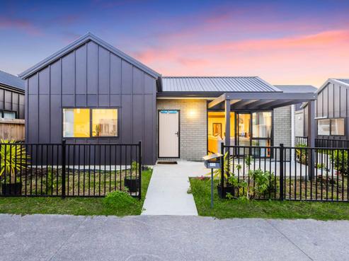 45 Black Beech Crescent, Takanini