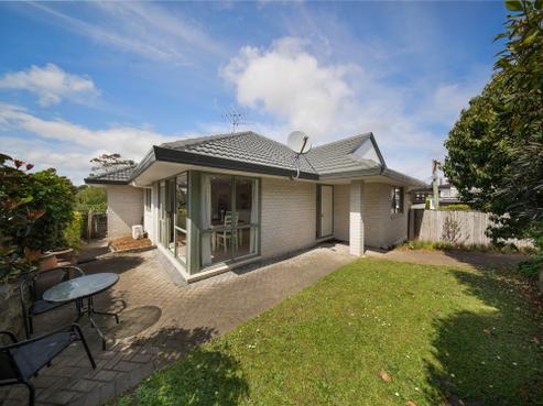 2/12 Alexander Street, Cockle Bay