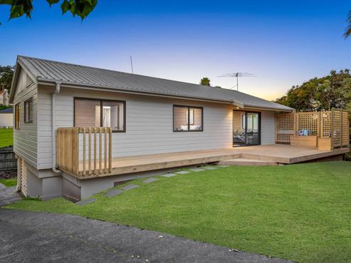 868 Whangaparaoa Road, Manly