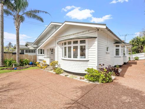22 Greenfield Road, Epsom